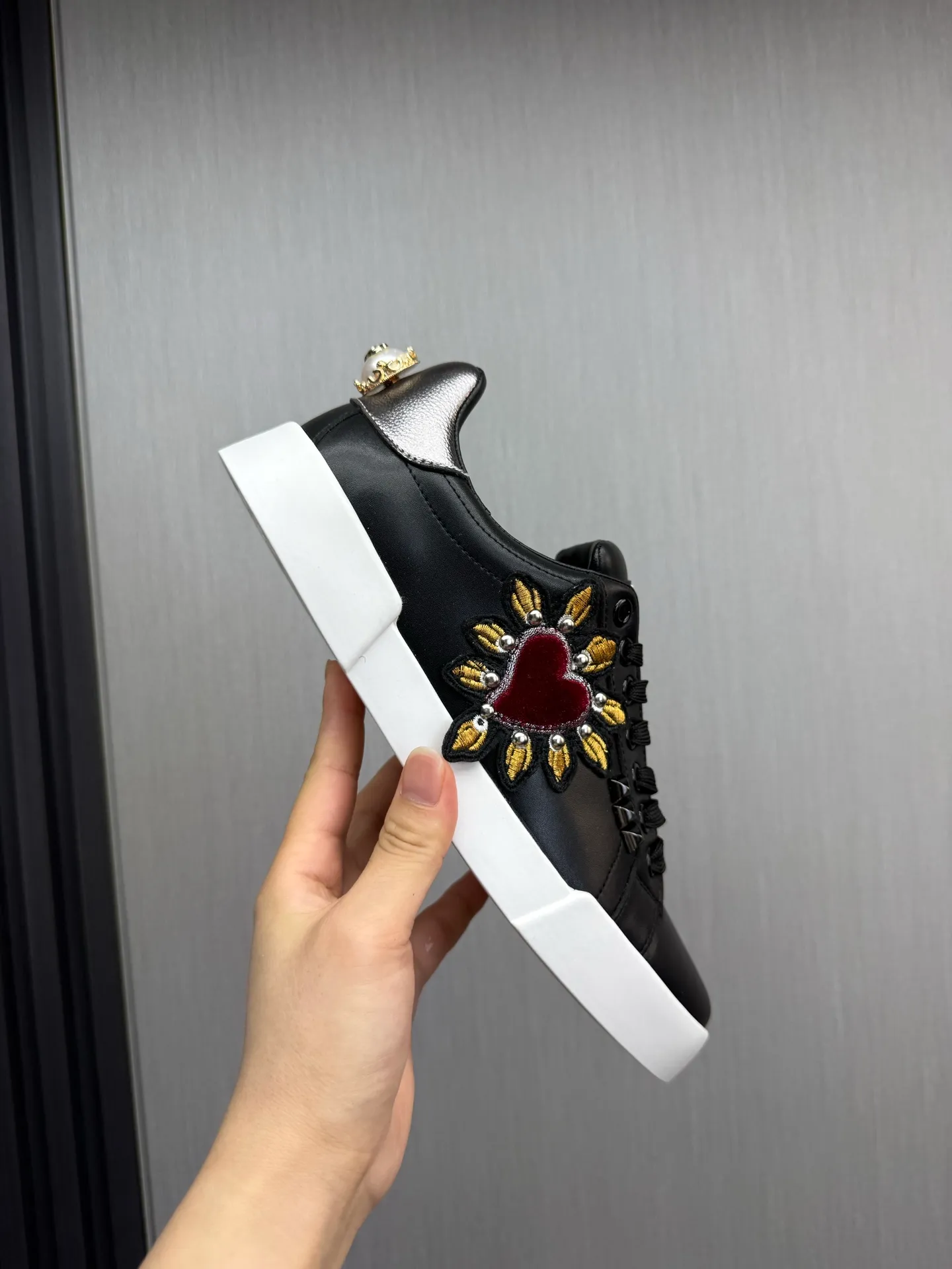 Men's men's shoes💰460💰Dolce & gabbana (DG) official website synchronized new models💥1 fashion hot models: 1 exclusive mold opening ✅ imported cowhide for the upper, unique brand style logo upper 💥sheepskin foot pads 🐑original private mold outsole ✔️36-44 (38.45 custom-made, non-refundable)